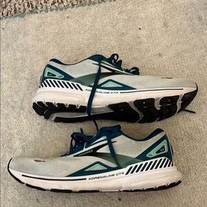 Brooks Men's Adrenaline GTS Running Shoes - White and Blue